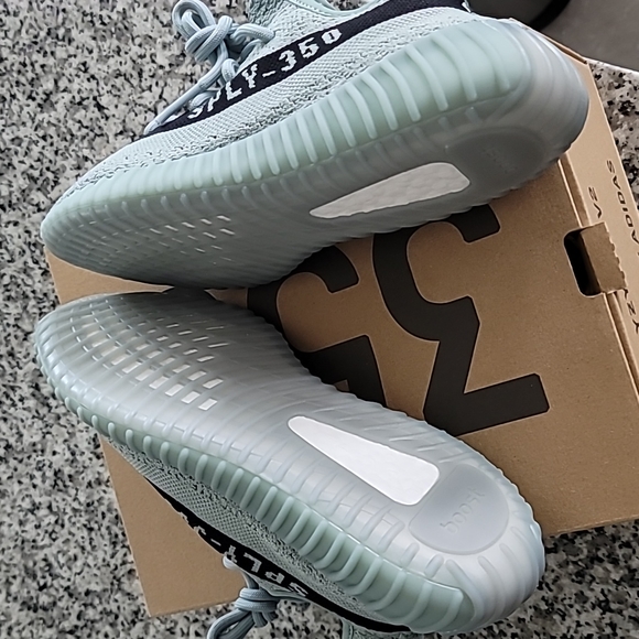 Yeezy Boost 350 V2, Salt, Men's sz 6 - Picture 4 of 7